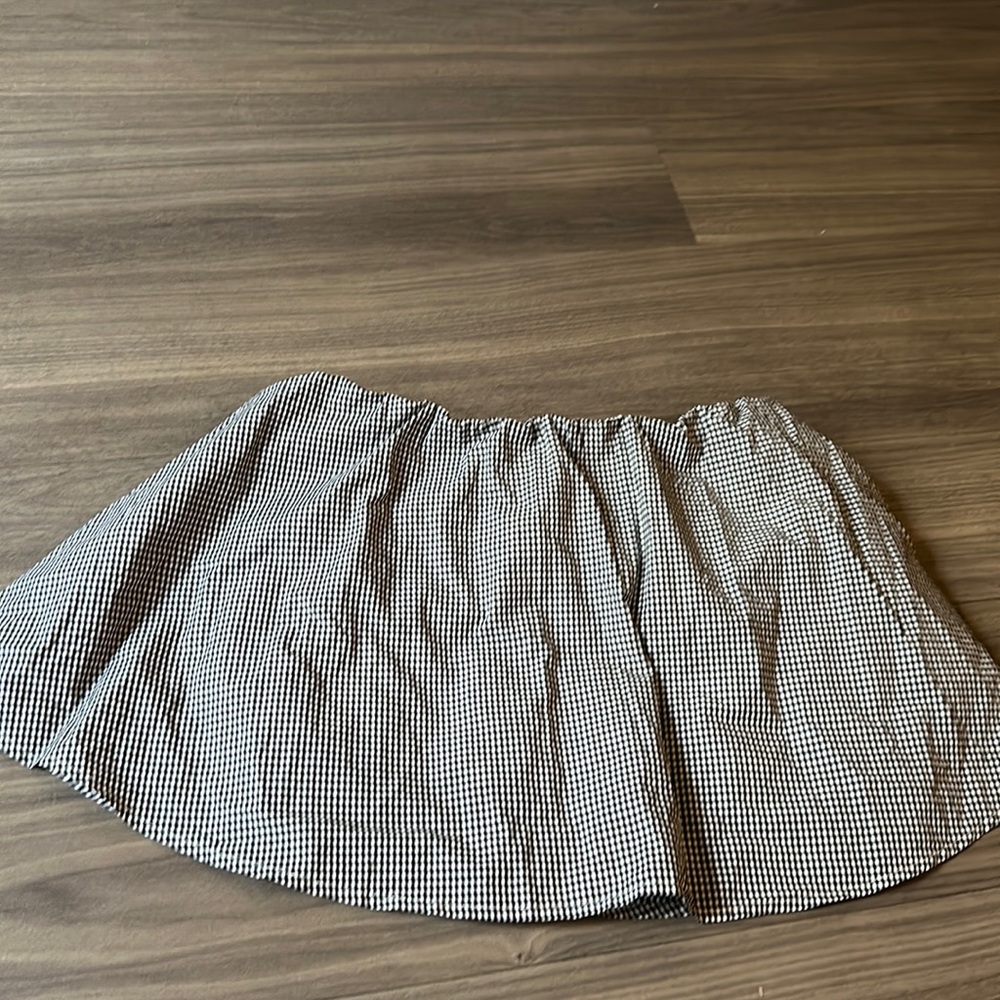 Aritzia Babaton Eckered Blouse